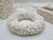  30cm-es pihe-puha, gndr mszrmvel bevont koszoralap: ekr