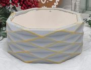  14cmx6cm-es, brsonyos matt, nyolcszglet, elegns rombusz mints kermia kasp: szrke-arannyal antikolt