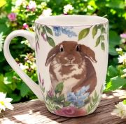  12cmx10cm-es, 350ml-es, mindkt oldaln csodaszpen festett porceln bgre: virgos-lg fl nyuszis