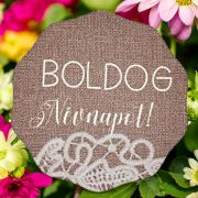  6cm tmrj, lzervgott, festett, virg formj fa tbla, Boldog Nvnapot: barna
